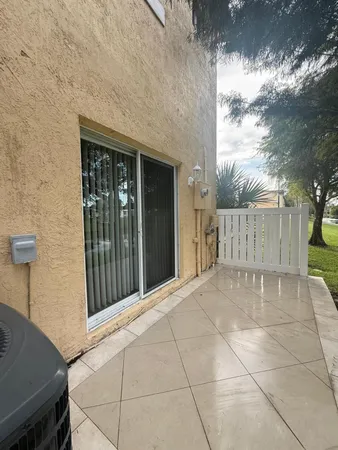 $3,250 | 6615 Winfield Boulevard, Pompano Beach, FL 33063