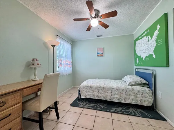 $1,800 | 3821 59th Avenue West, Unit 3821, Bradenton, FL 34210