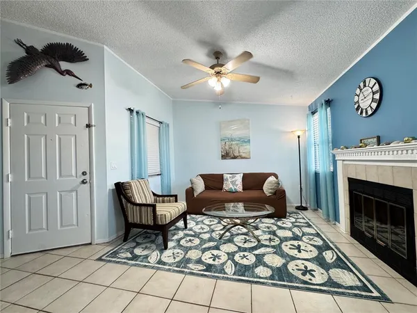 $1,800 | 3821 59th Avenue West, Unit 3821, Bradenton, FL 34210