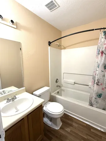 $1,800 | 9023 Kalewood Drive, Houston, TX 77099