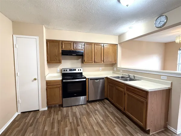 $1,800 | 9023 Kalewood Drive, Houston, TX 77099