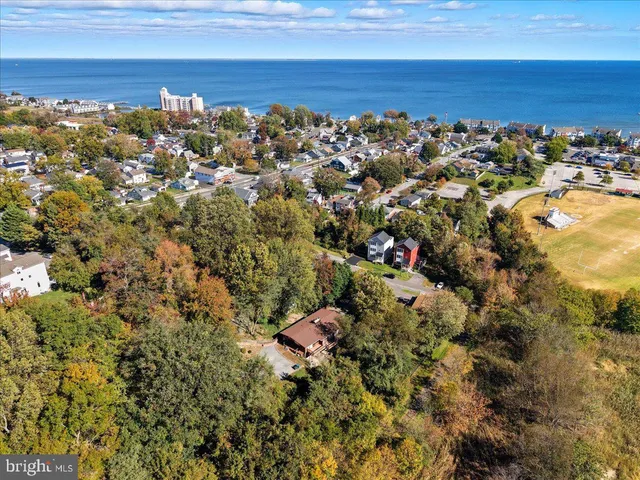 $600,000 | 8205 F Street, Chesapeake Beach, MD 20732