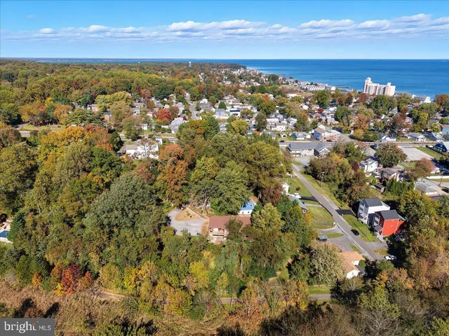 $600,000 | 8205 F Street, Chesapeake Beach, MD 20732