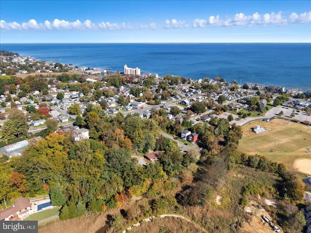 $600,000 | 8205 F Street, Chesapeake Beach, MD 20732