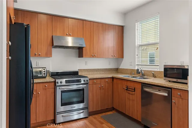 $4,200 | 408 East Jeanette, Santa Ana, CA 92705