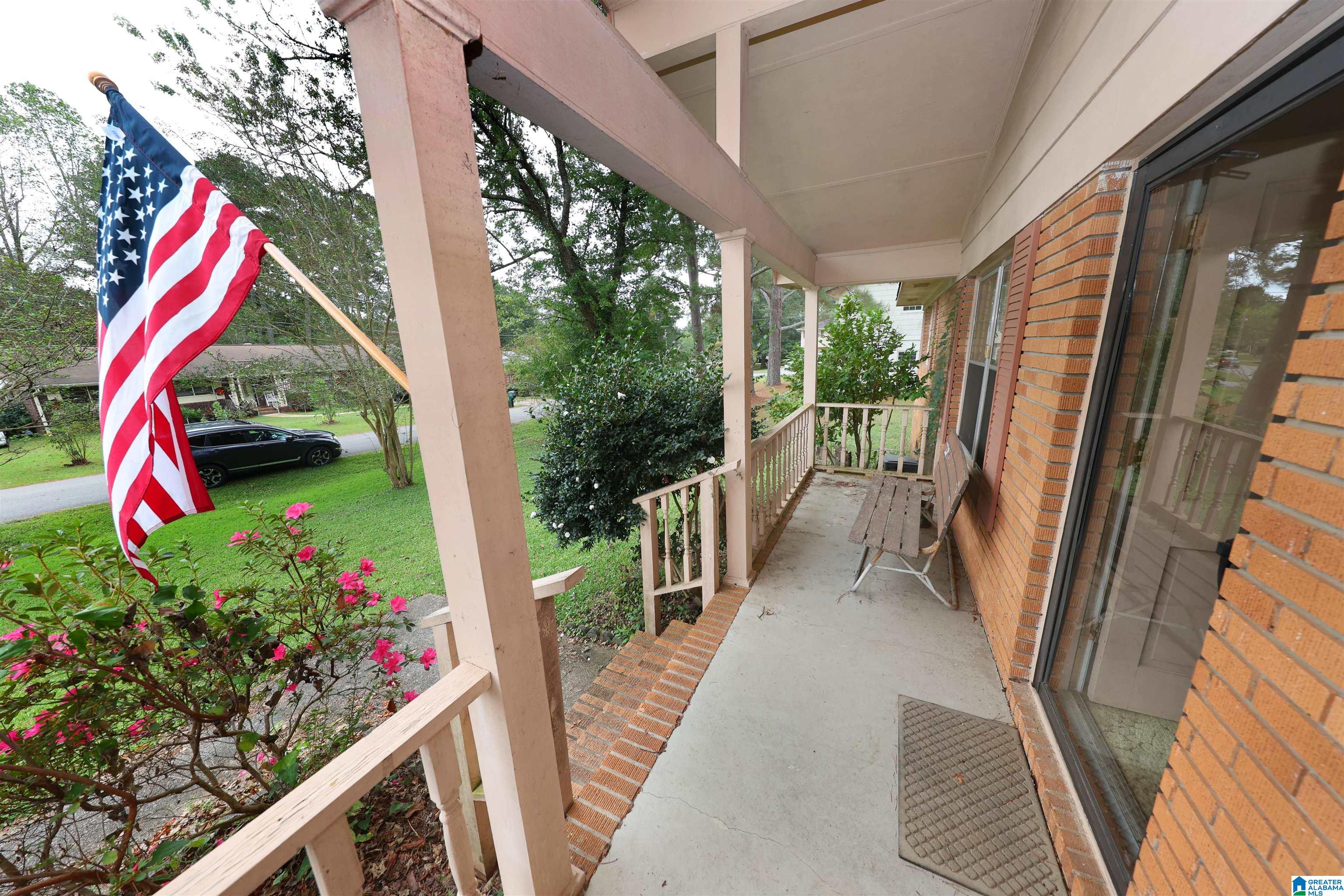1404 Greenmeadow Road Anniston, AL 36207 - Photo 2 of 35