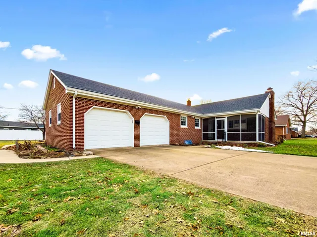 $197,900 | 1012 West Beech Street, Chillicothe, IL 61523