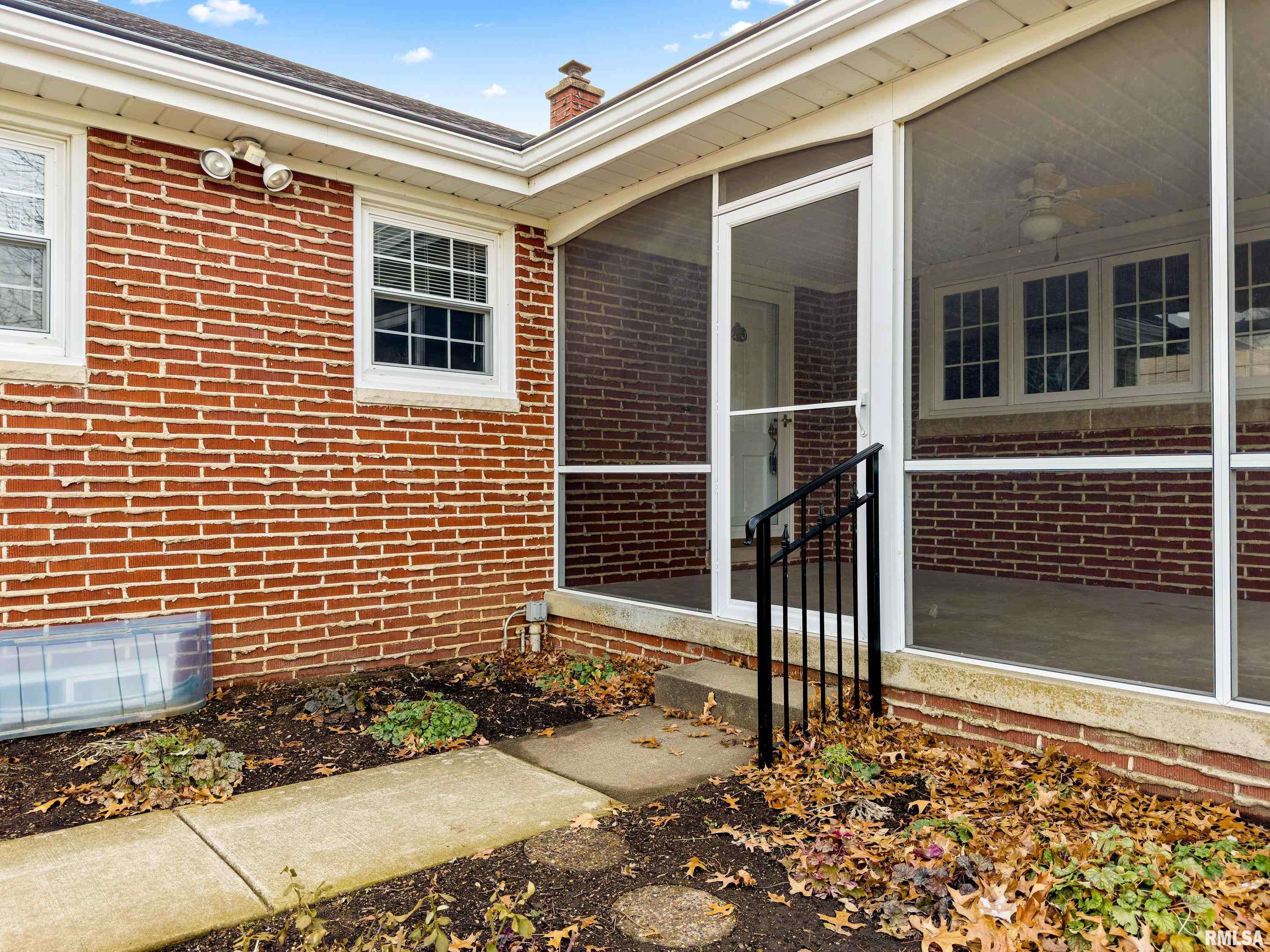 1012 West Beech Street Chillicothe, IL 61523 - Photo 3 of 43