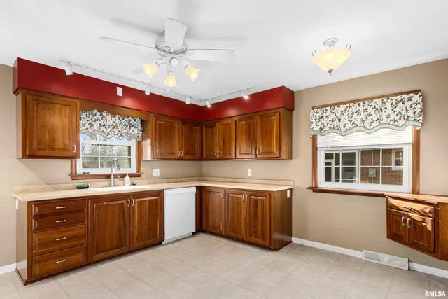 $197,900 | 1012 West Beech Street, Chillicothe, IL 61523