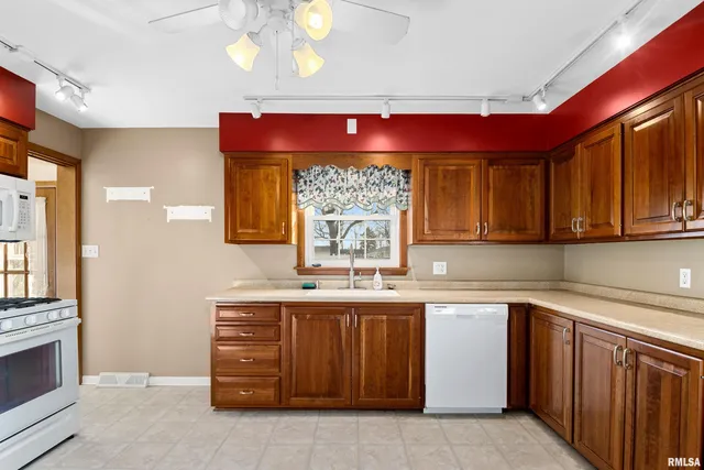 $197,900 | 1012 West Beech Street, Chillicothe, IL 61523