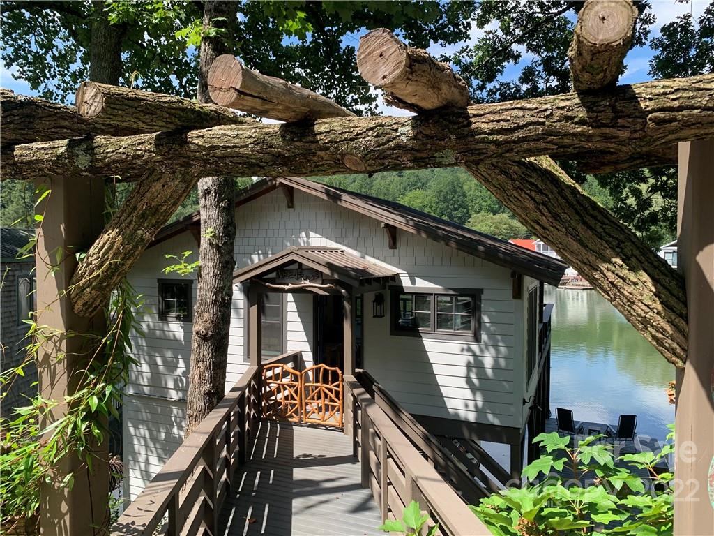 100 North Lake Summit Road Zirconia, NC 28790 - Photo 2 of 10