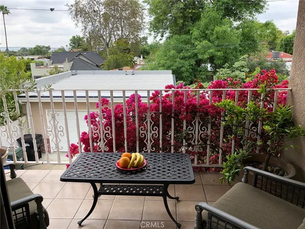 a view of a outdoor space with sitting area