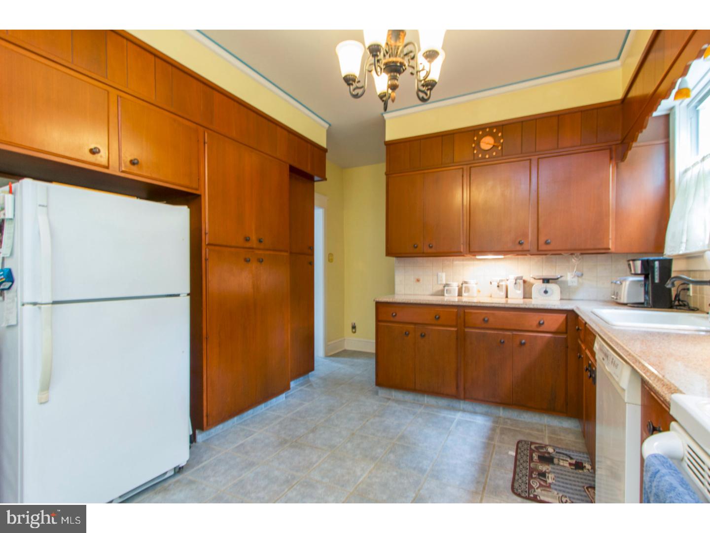 246 West Ridley Avenue Ridley Park, PA 19078 - Photo 14 of 25 Kitchen