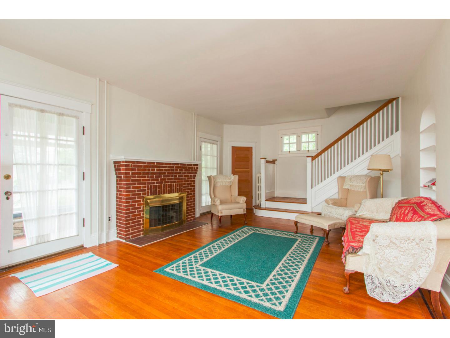246 West Ridley Avenue Ridley Park, PA 19078 - Photo 7 of 25 Living Room