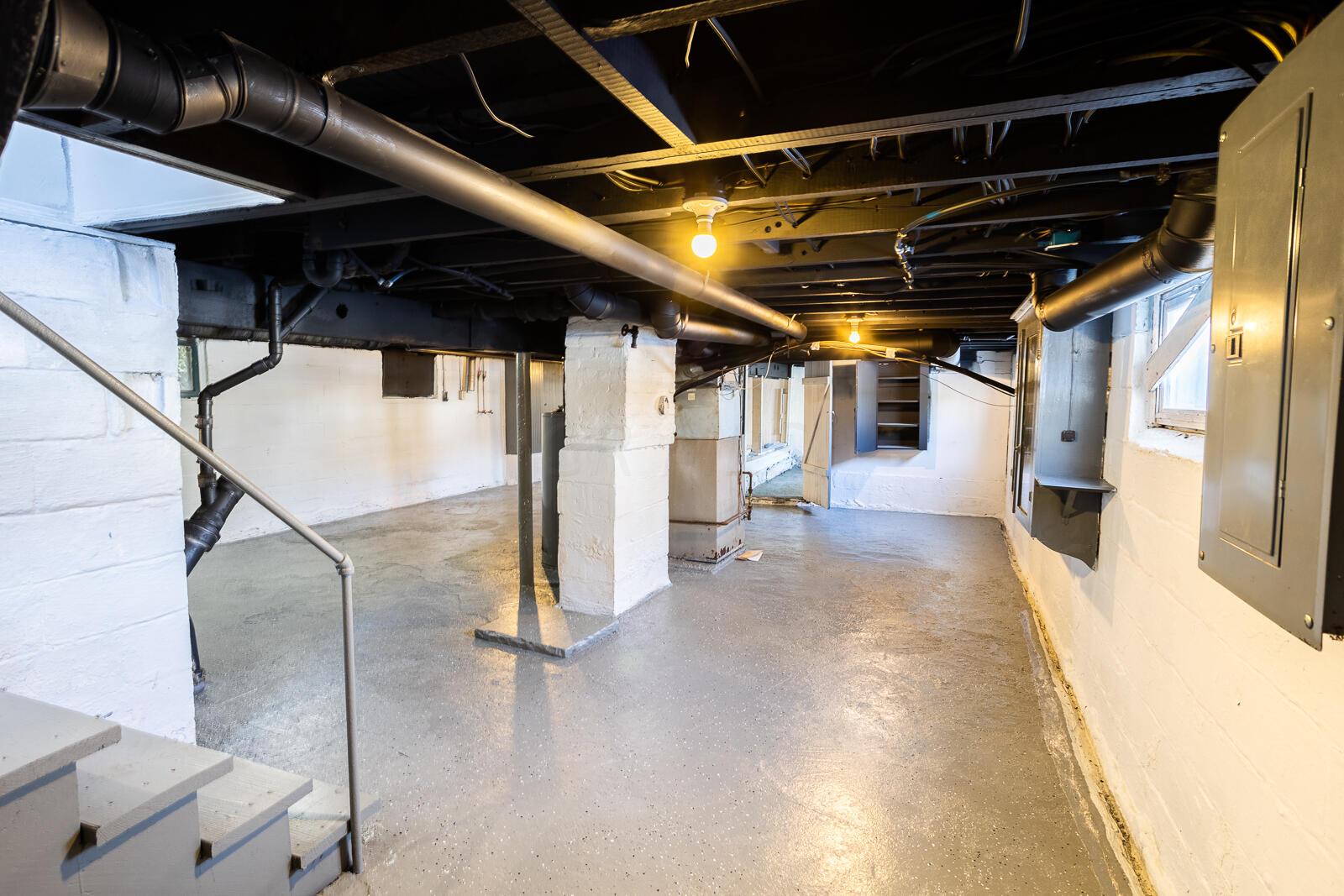 1300 Hart Road Columbus, OH 43223 - Photo 16 of 23 Basement