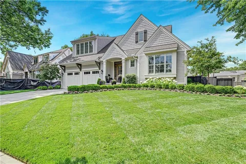 $1,949,000 | 5004 West 70th Street, Prairie Village, KS 66208