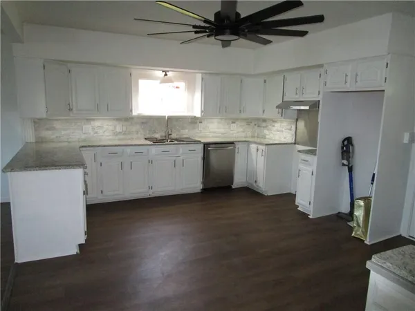 $135,000 | 411 Emerson Avenue, Farrell, PA 16121