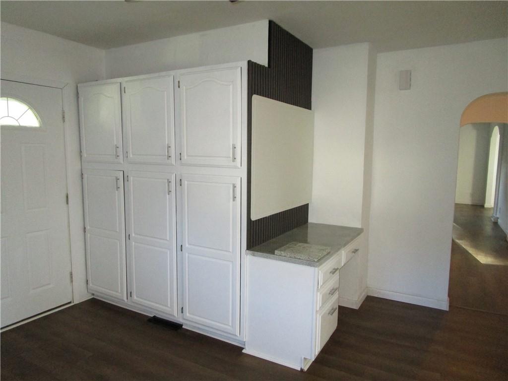 411 Emerson Avenue Farrell, PA 16121 - Photo 15 of 25