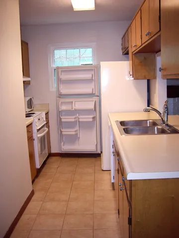 $1,300 | 2111 Victory Garden Lane, Tallahassee, FL 32301