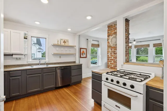 $555,000 | 83 Broadway, South Portland, ME 04106