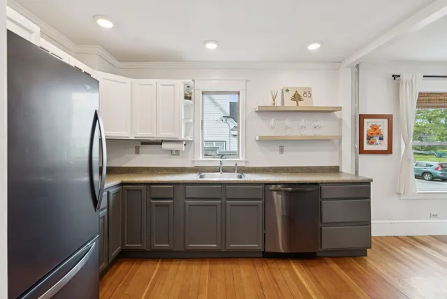 $555,000 | 83 Broadway, South Portland, ME 04106