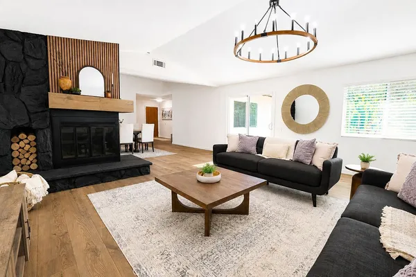 $2,100 | 1404 Highridge Street, Riverside, CA 92506
