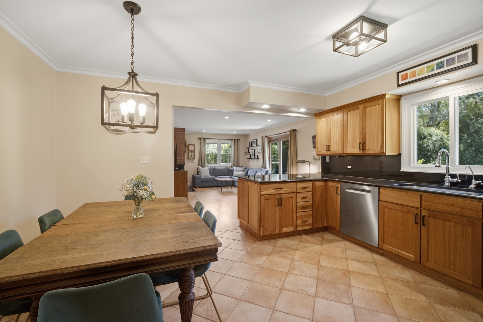 228 Stratford Lane Inverness, IL 60010 - Photo 12 of 34