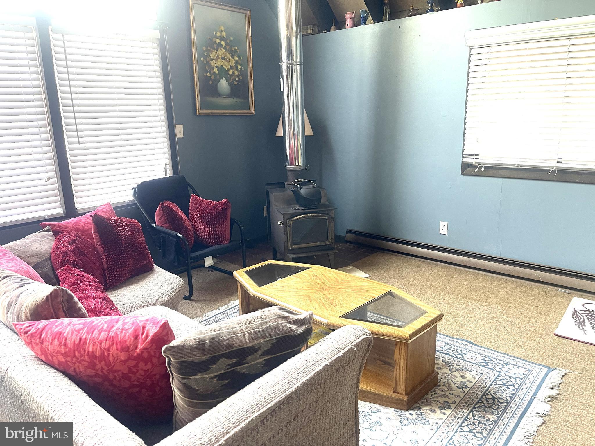 272 North Glebe Road Montross, VA 22520 - Photo 10 of 20 a living room with furniture