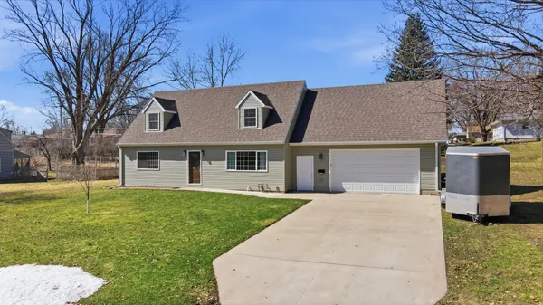 $344,900 | 318 Thomas Avenue, Owatonna, MN 55060