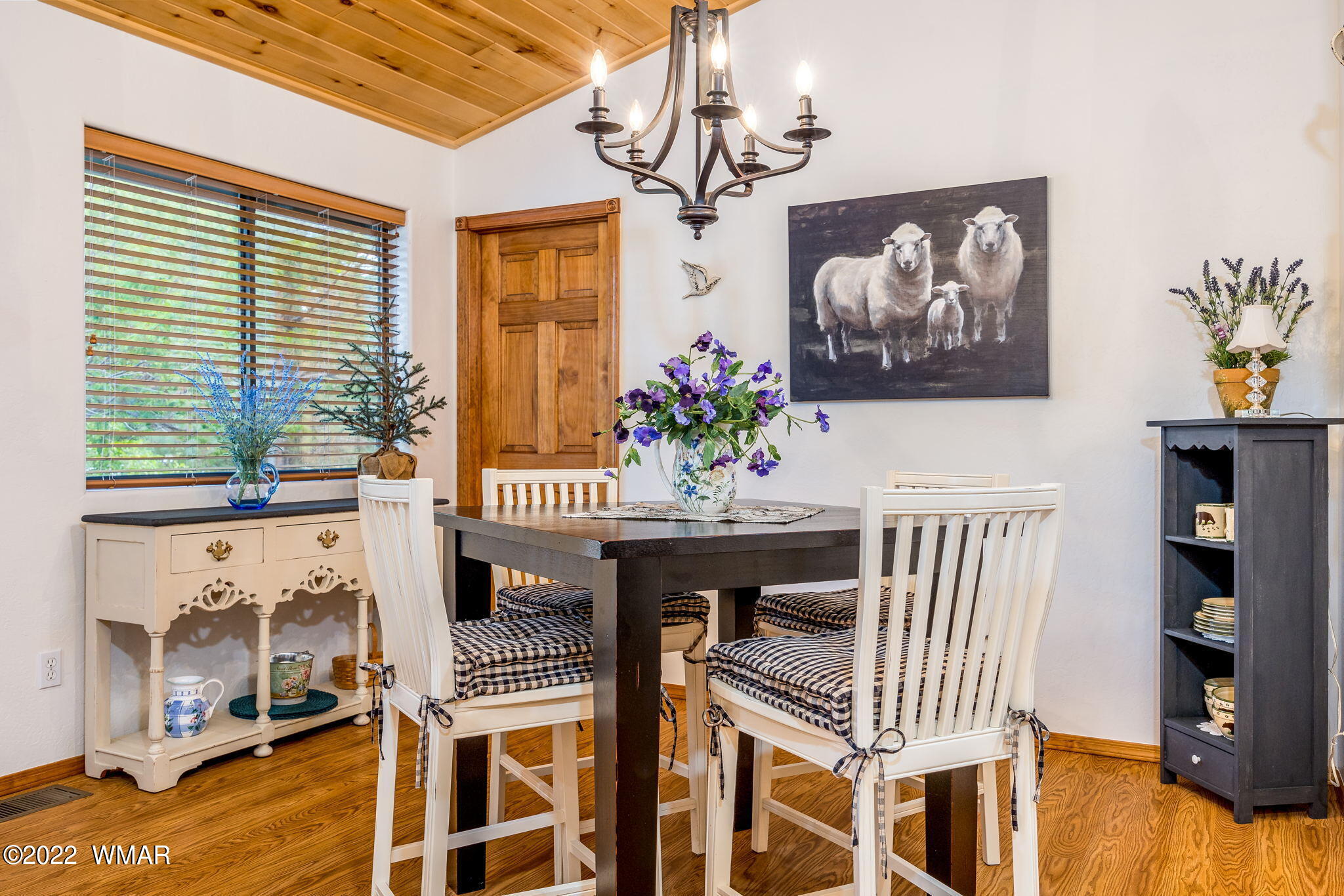 2640 Lodge Loop Overgaard, AZ 85933 - Photo 3 of 39 Gallery Image 3