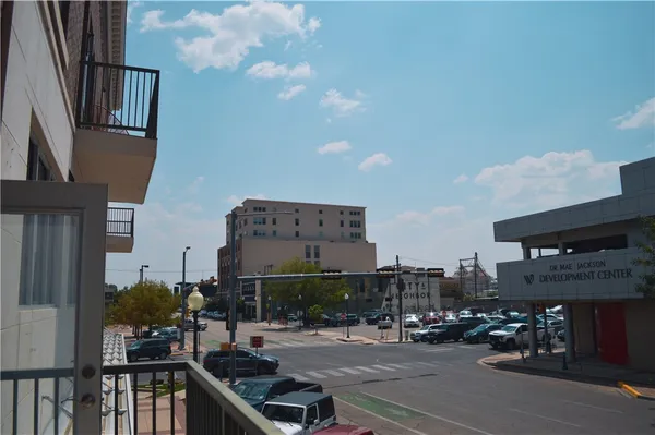 $512,500 | 330 Austin Avenue, Unit 216, Waco, TX 76701