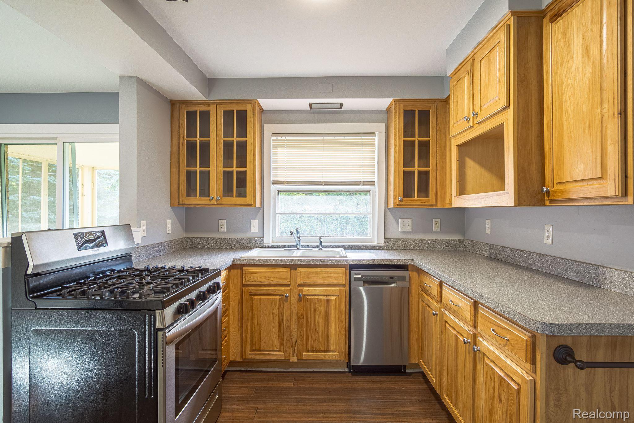 2281 Lancaster Road Bloomfield Hills, MI 48302 - Photo 7 of 37 Gallery Image 7