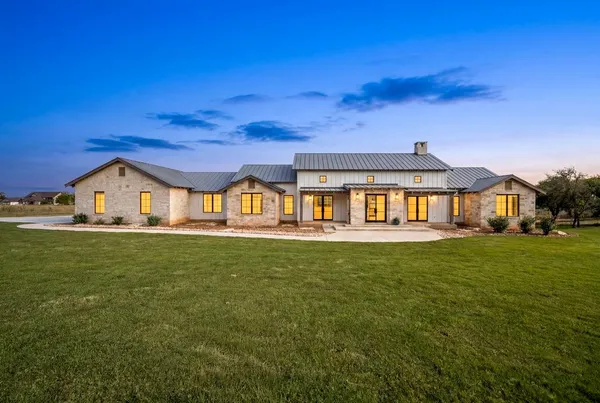 $1,839,000 | 156 Agrihood Drive, Comfort, TX 78013