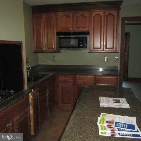438 Wiley Road Delta, PA 17314 - Photo 4 of 23 Kitchen