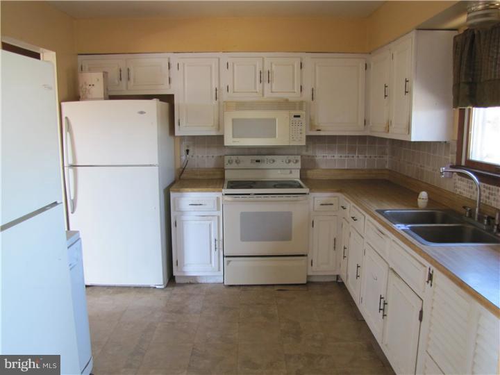 209 Magnolia Road Pemberton, NJ 08068 - Photo 6 of 16