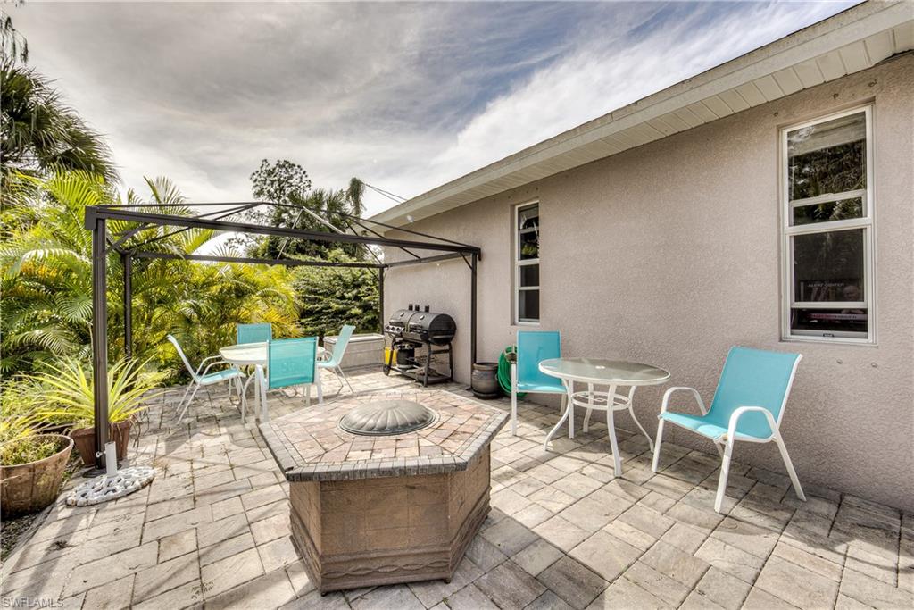 664 27th Street Southwest Naples, FL 34117 - Photo 24 of 35 Gallery Image 24