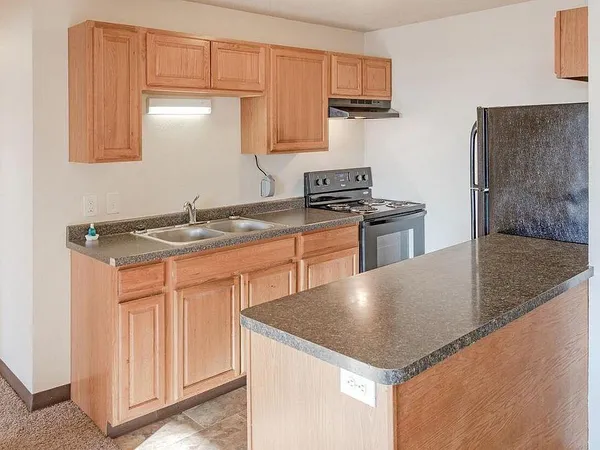 $1,300 | 1420 6th Avenue South, Unit 104, St. Cloud, MN 56301