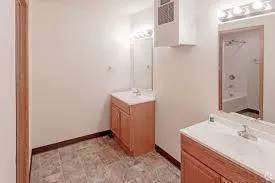 $1,300 | 1420 6th Avenue South, Unit 104, St. Cloud, MN 56301