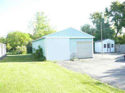 4167 East Carpenter Road Flint, MI 48506 - Photo 3 of 4 20157032-2.JPG