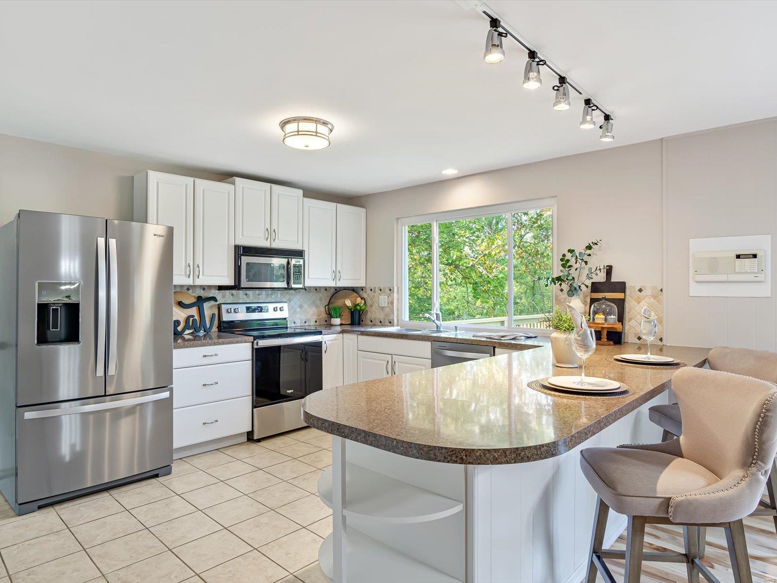 9122 Pardee Spur St. Louis, MO 63126 - Photo 13 of 44