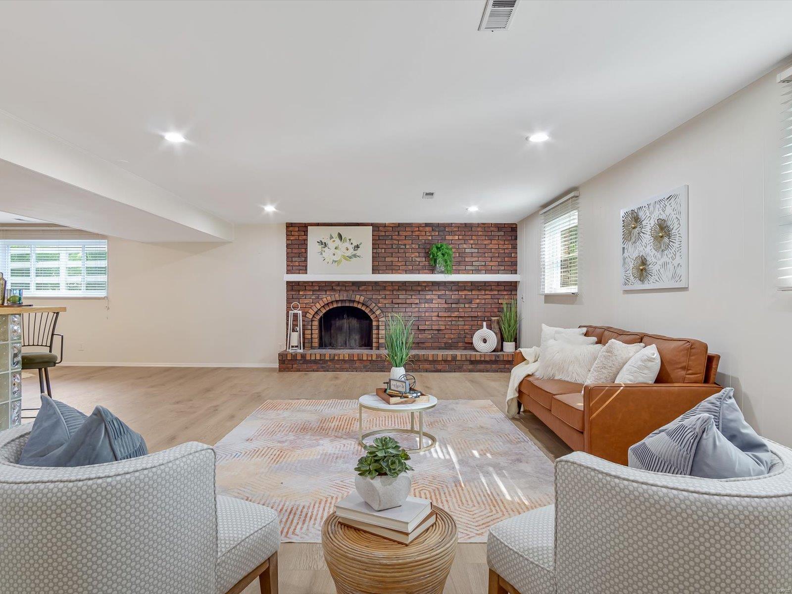 9122 Pardee Spur St. Louis, MO 63126 - Photo 31 of 44