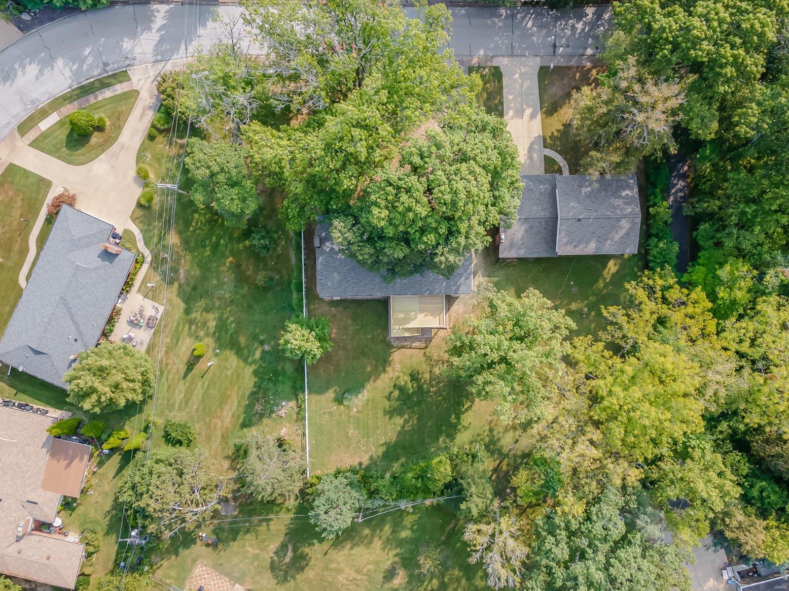 9122 Pardee Spur St. Louis, MO 63126 - Photo 6 of 44