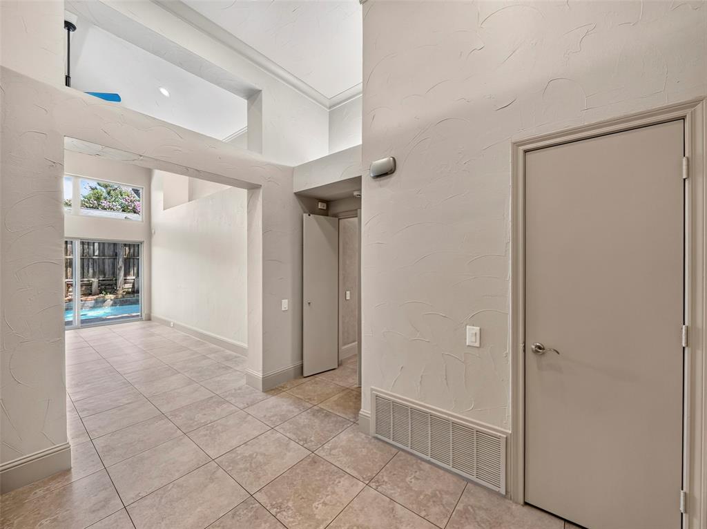 4101 Rush Circle Addison, TX 75001 - Photo 5 of 40
