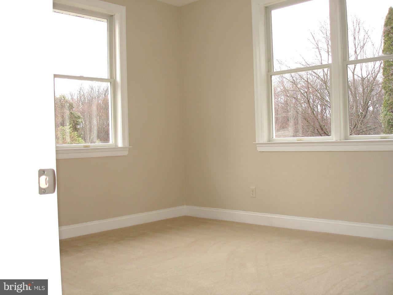 3826 Sweet Air Road Phoenix, MD 21131 - Photo 16 of 30 LARGE 2ND BEDROOM - ALL NEW CARPETING