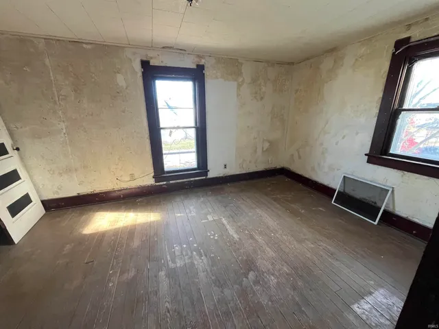 $57,900 | 495 Manchester Avenue, Wabash, IN 46992