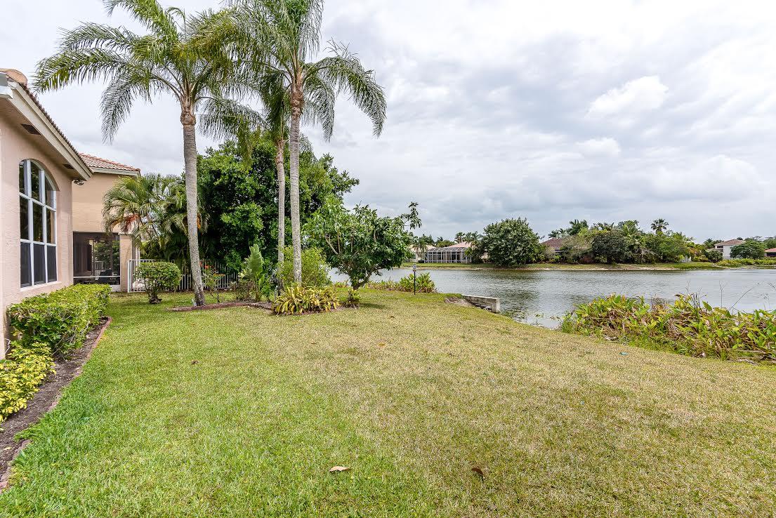 18704 Ocean Mist Drive Boca Raton, FL 33498 - Photo 20 of 22 Backyard
