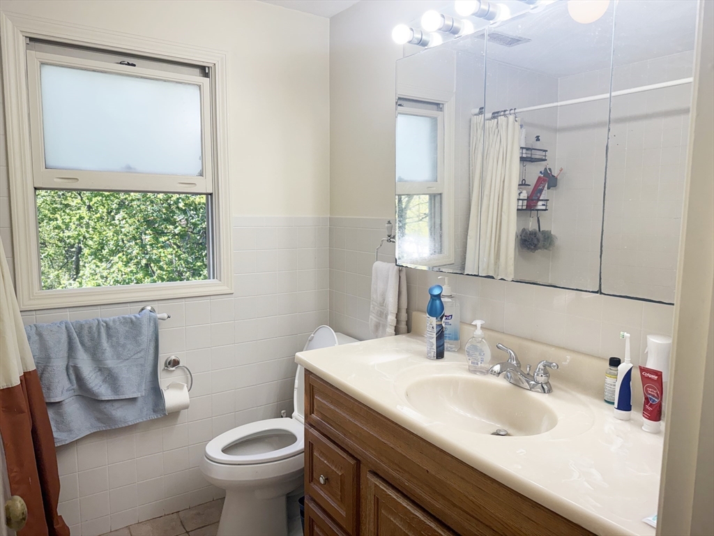 14 Kings Court, Unit 14 Arlington, MA 02474 - Photo 19 of 27