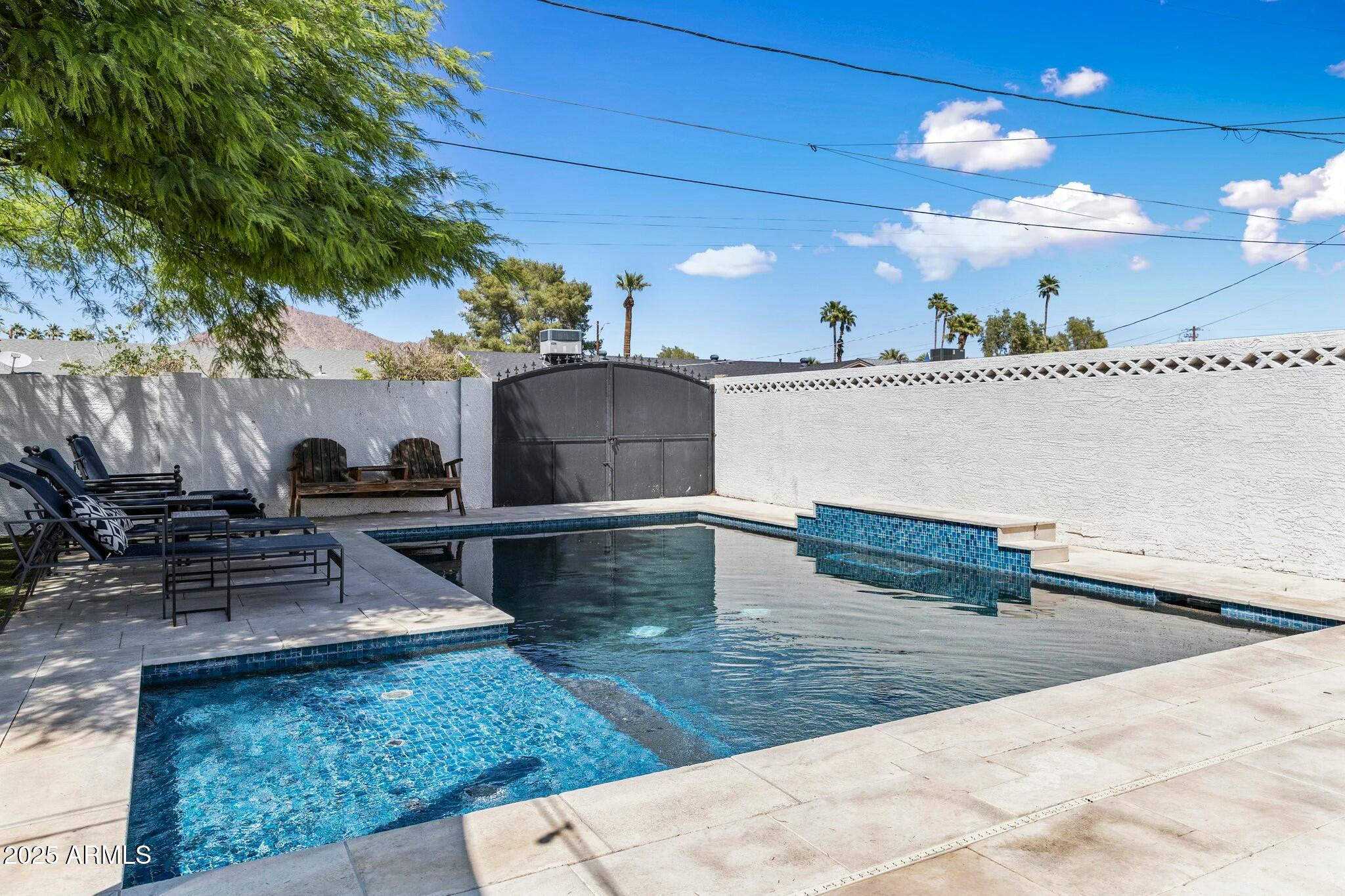 5320 East Thomas Road Phoenix, AZ 85018 - Photo 22 of 23 Pool