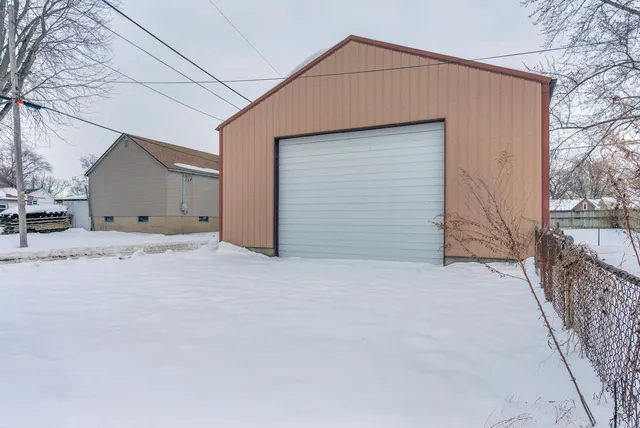 $200,000 | 900 West Wabash Avenue, Logansport, IN 46947