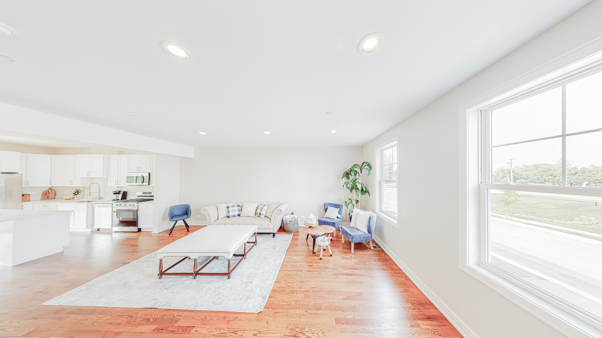521 Highlands Parkway Itasca, IL 60143 - Photo 8 of 22 a living room with furniture and a table